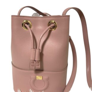 ランクA Salvatore Ferragamo ガンチーニ　シティバケットバッグ